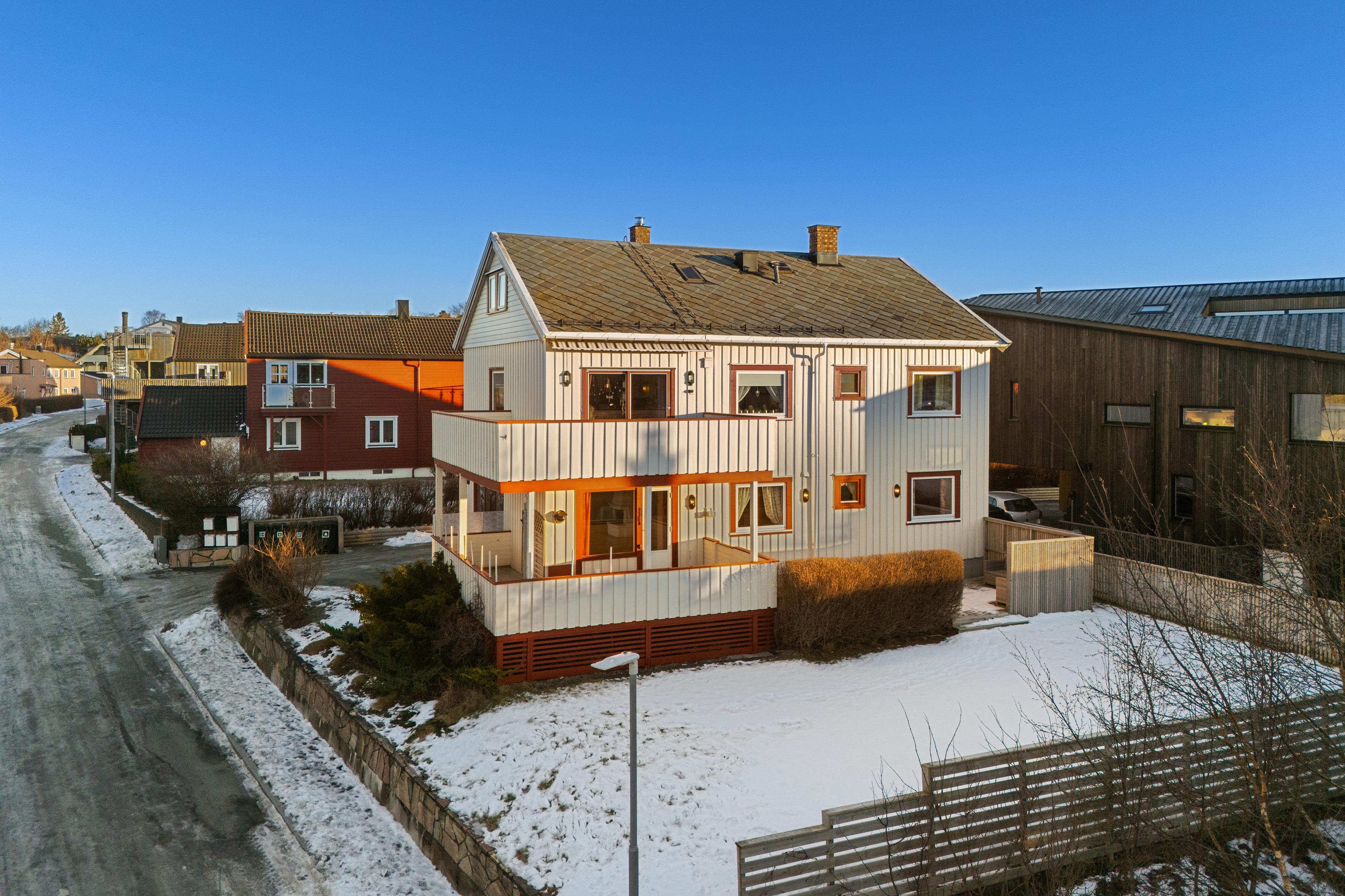 Dronning Åsas vei 3A