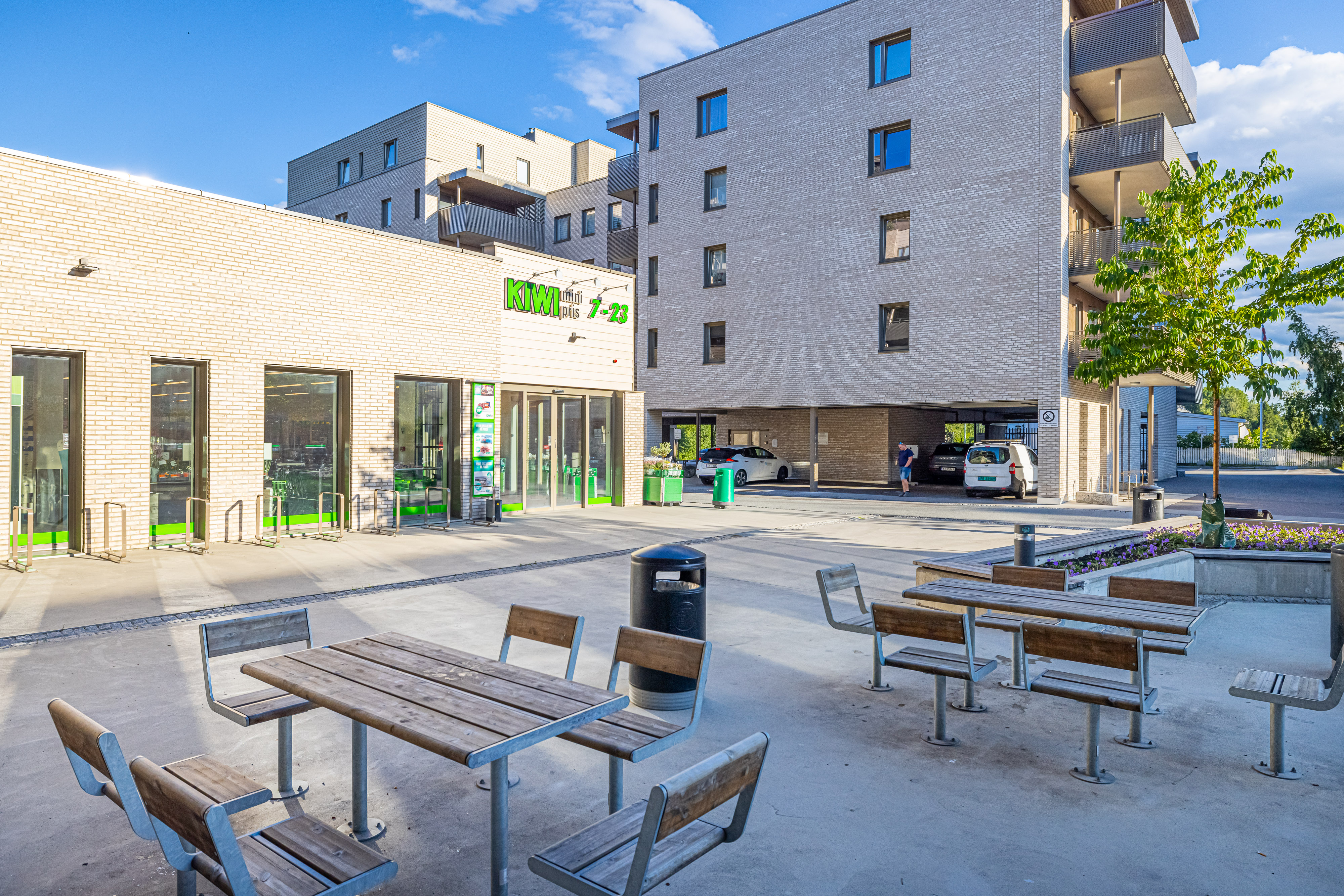830242948135803