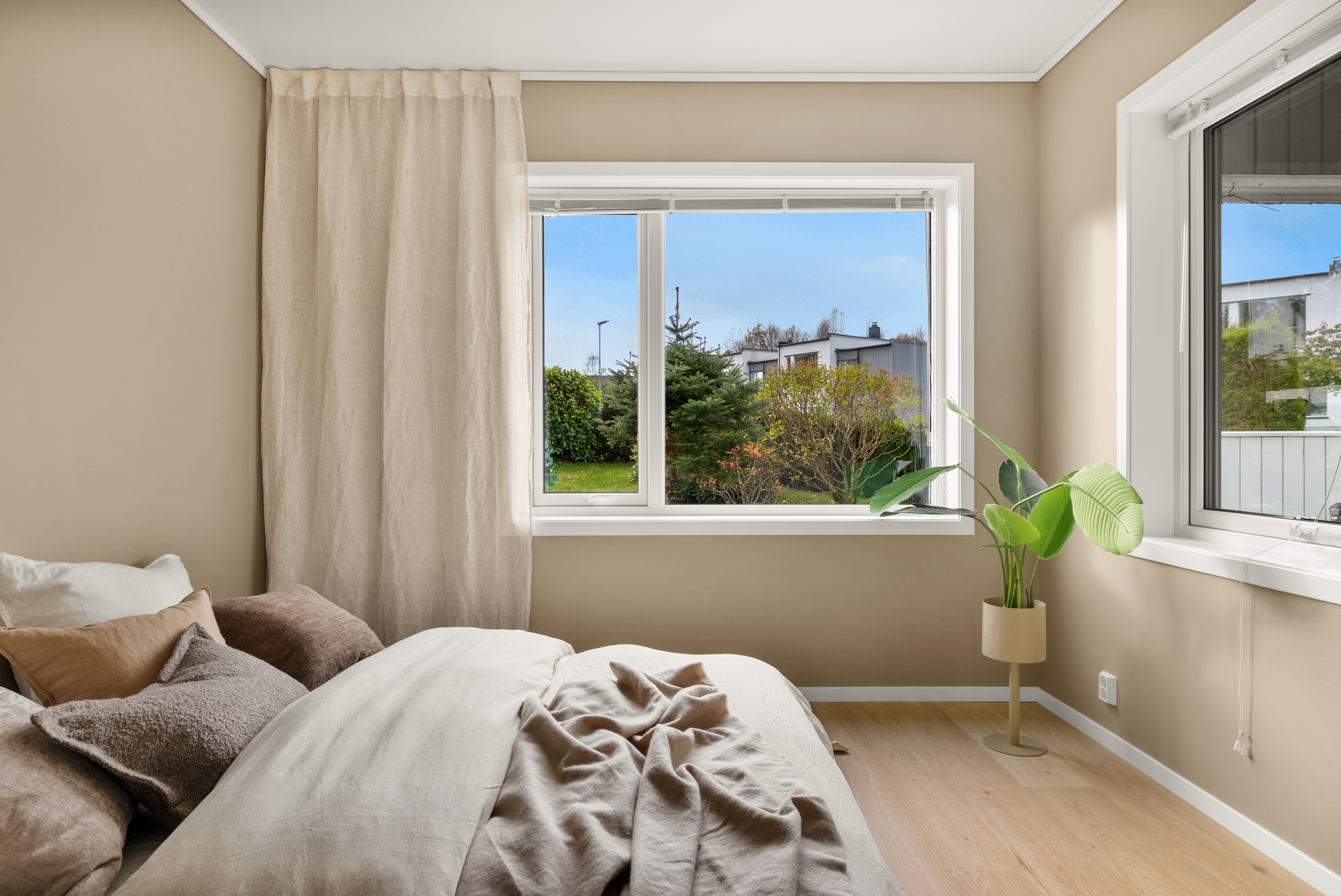 632330855125389