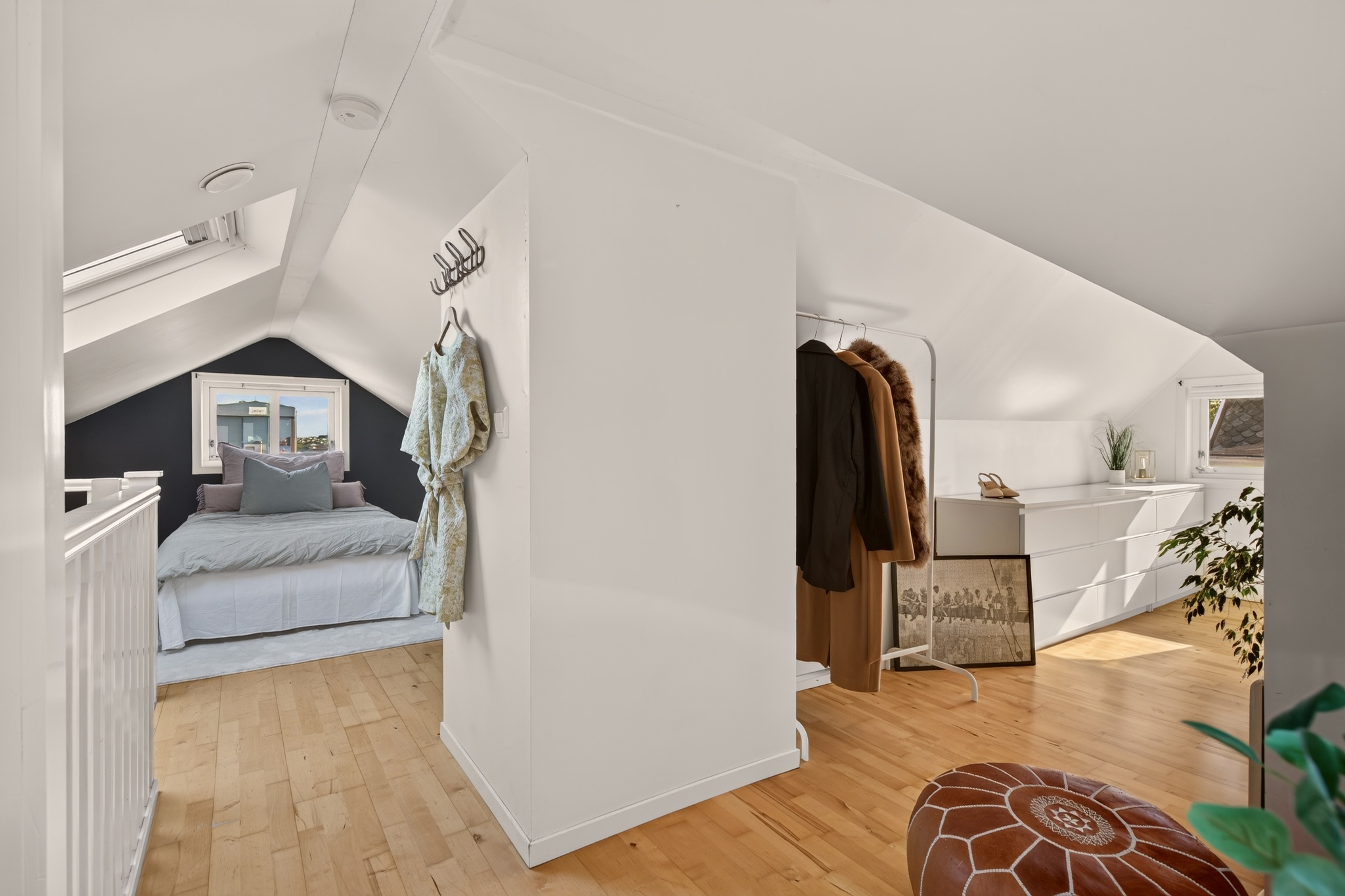 681808878372286