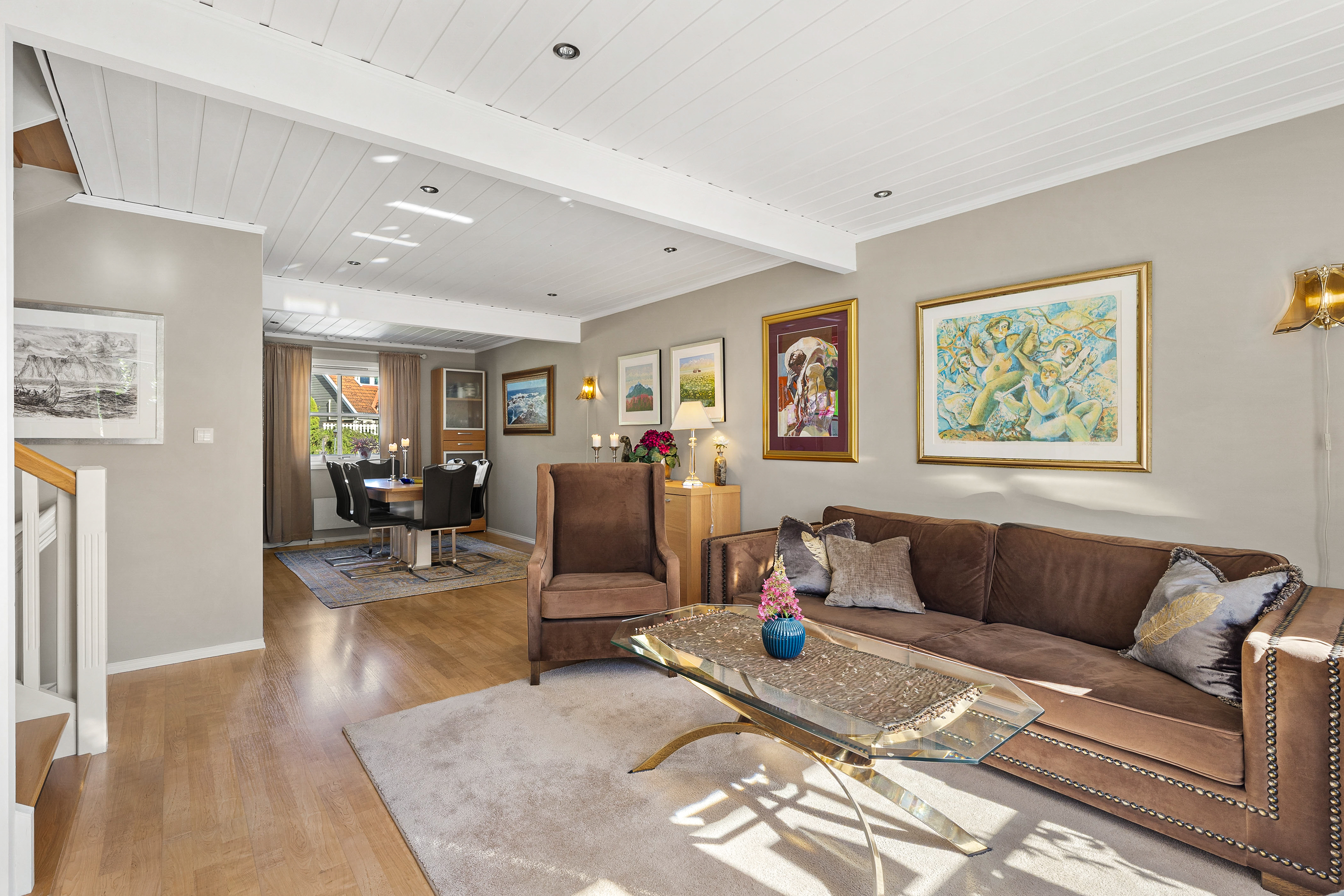 879720971378429