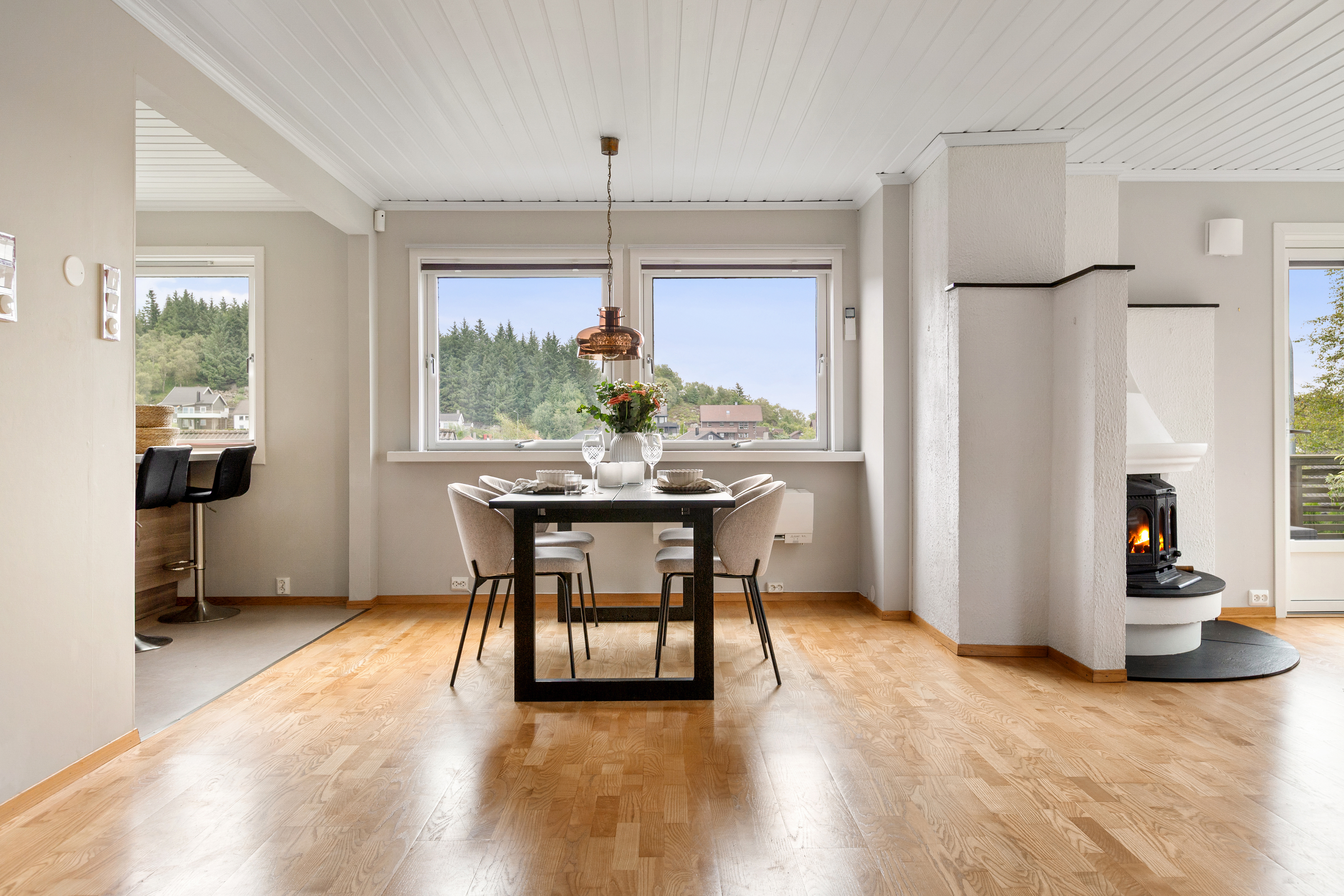 681808878372514