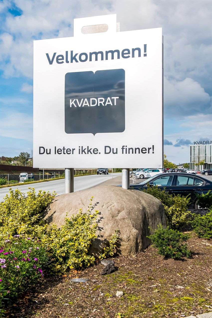 659818645820324