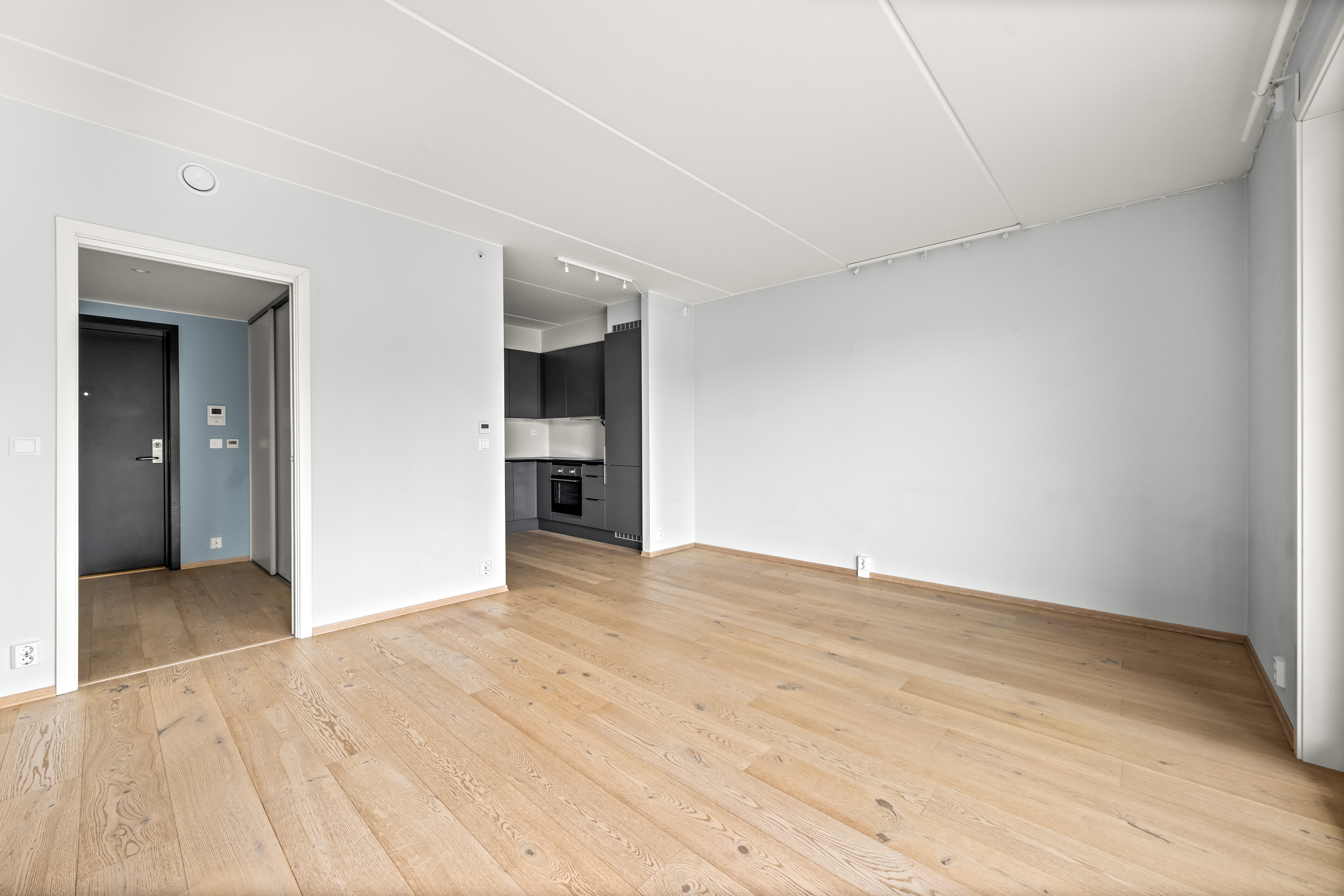 830242948133900