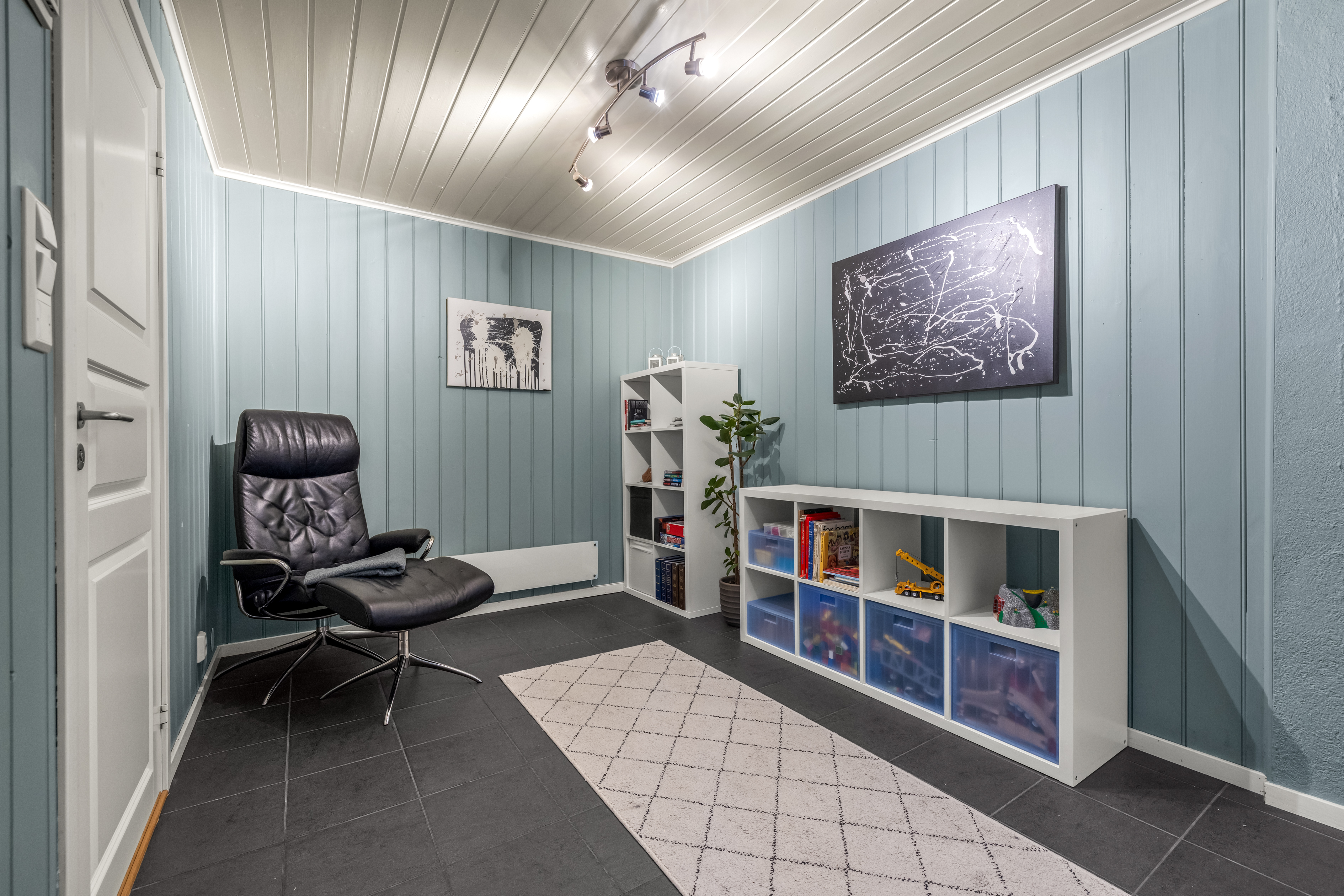 830242948135463