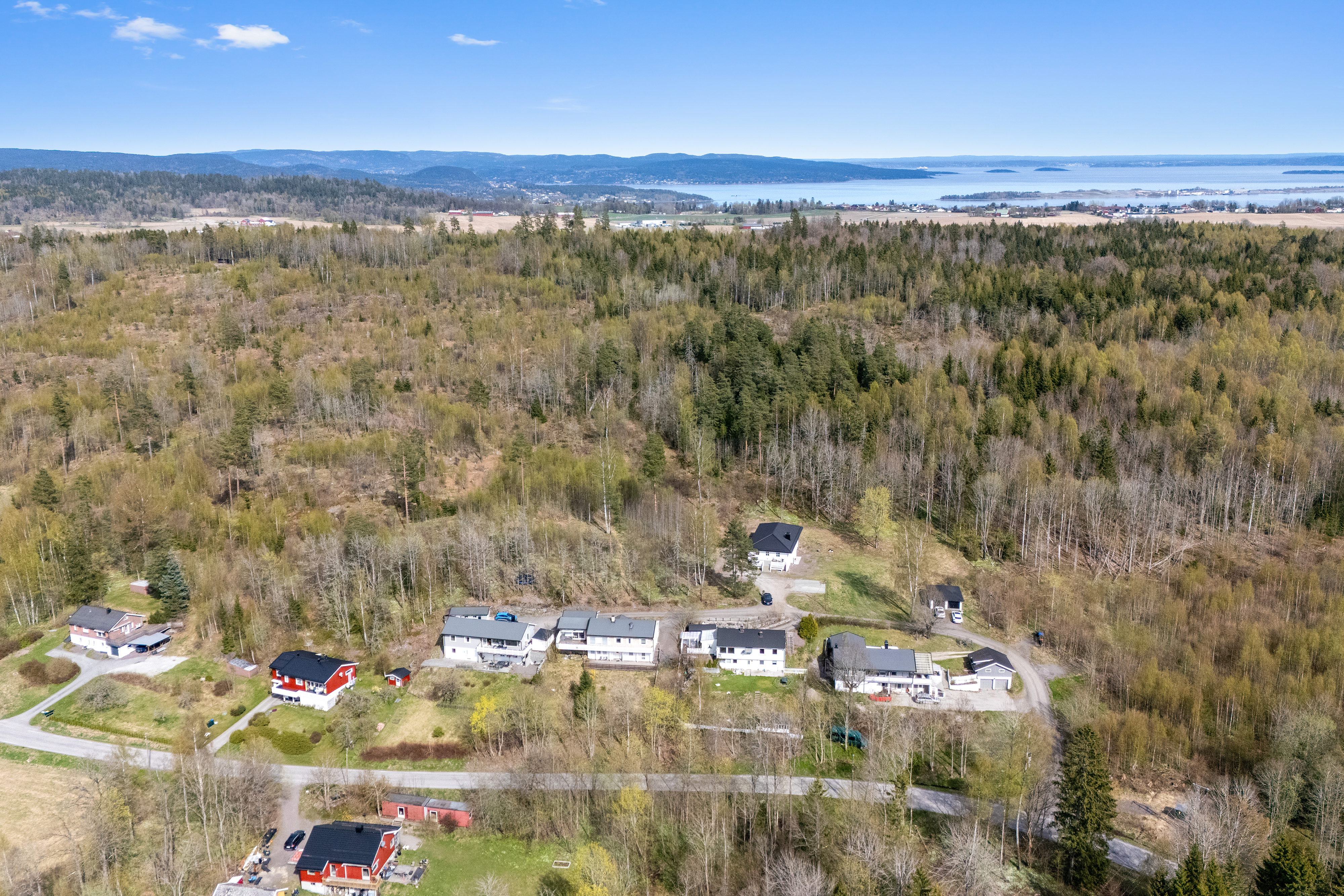 879720971374569